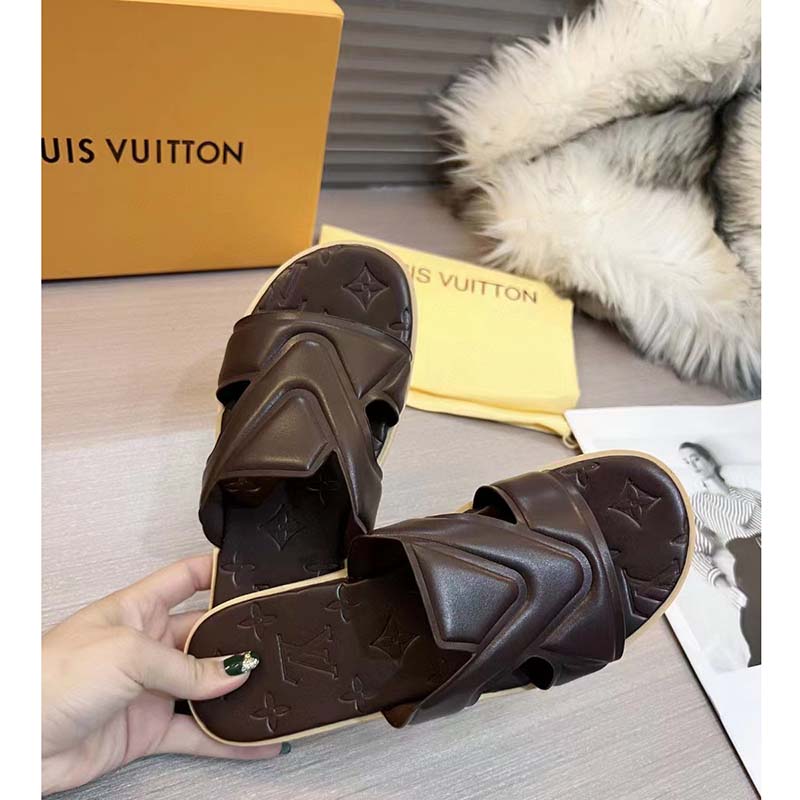 Louis Vuitton LV Unisex Oasis Mule Black Grained Calf Leather Rubber Signature