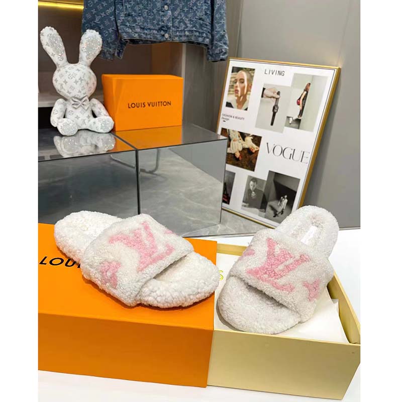 Louis Vuitton LV Unisex Paseo Flat Comfort Mule Beige Shearling Anatomic Treaded Rubber