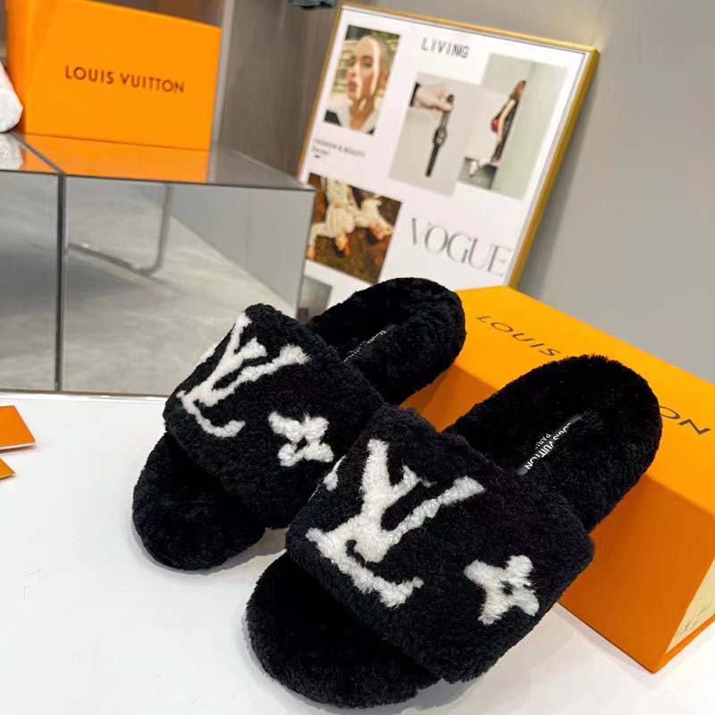 Louis Vuitton LV Unisex Paseo Flat Comfort Mule Black Shearling Anatomic Treaded Rubber