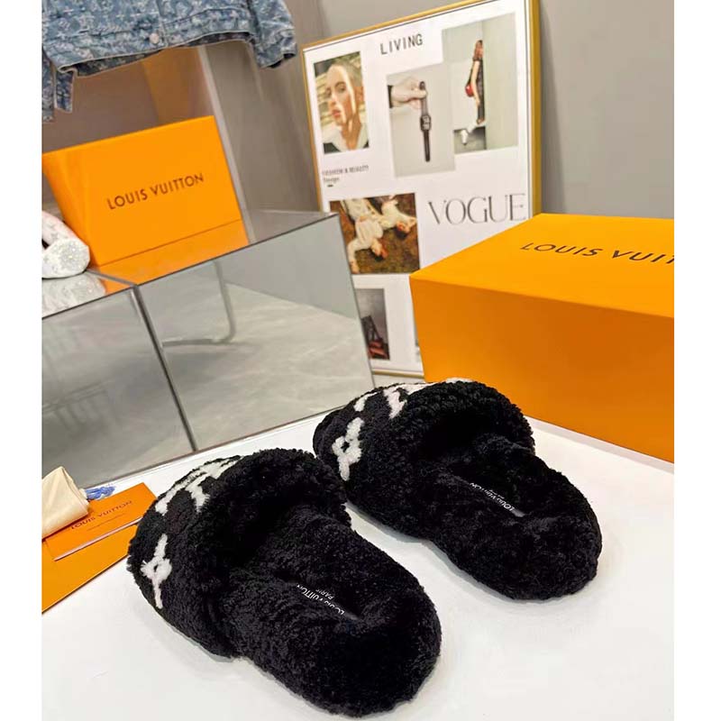 Louis Vuitton LV Unisex Paseo Flat Comfort Mule Black Shearling Anatomic Treaded Rubber