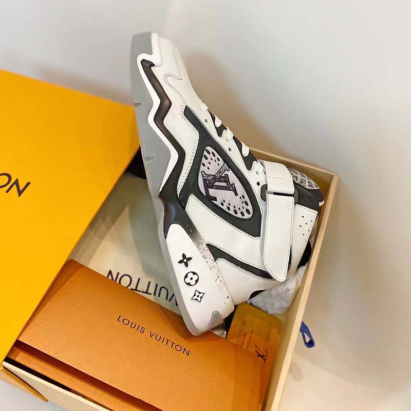 Louis Vuitton LV Unisex Trainer 2 Sneaker White Calf Leather Rubber Outsole