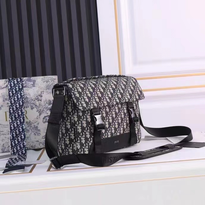Dior Unisex CD Dior Explorer Bag Beige Black Dior Oblique Jacquard