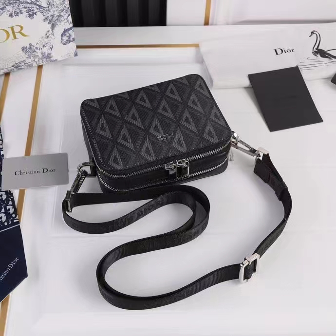 Dior Unisex CD Messenger Pouch Black CD Diamond Canvas