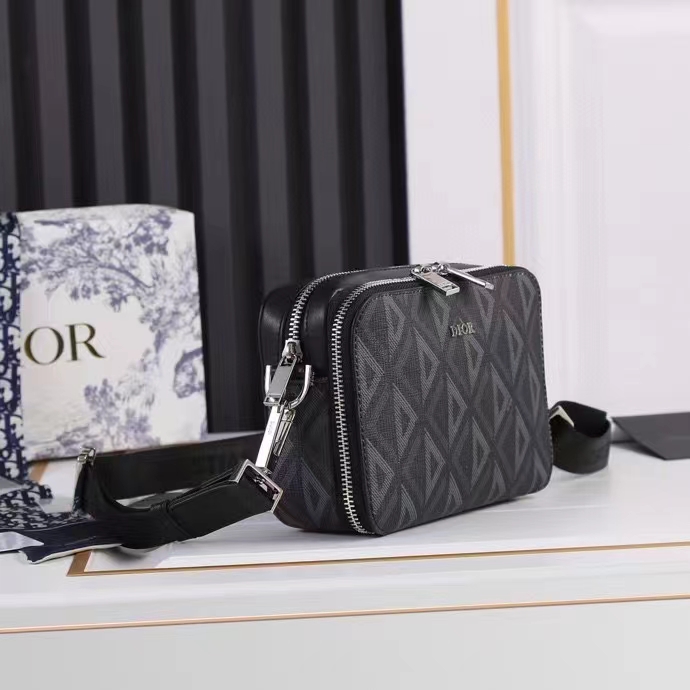 Dior Unisex CD Messenger Pouch Black CD Diamond Canvas