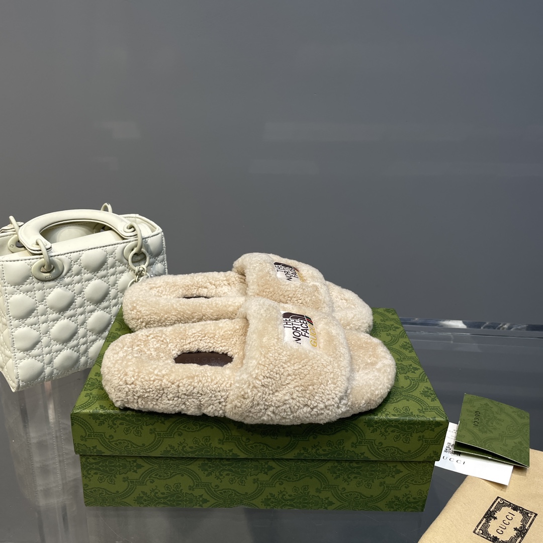 Gucci Unisex The North Face x Gucci Slide Beige Merino Wool Rubber Sole Flat