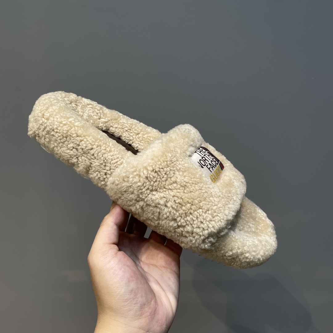 Gucci Unisex The North Face x Gucci Slide Beige Merino Wool Rubber Sole Flat