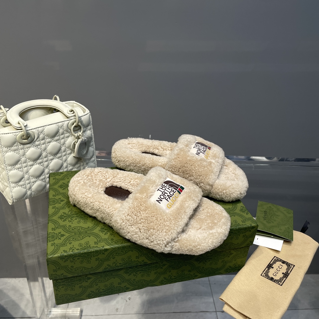 Gucci Unisex The North Face x Gucci Slide Beige Merino Wool Rubber Sole Flat