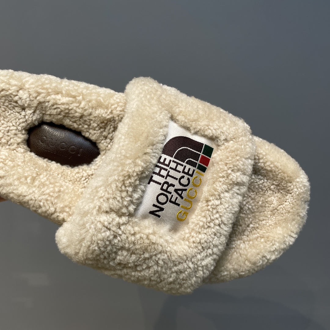 Gucci Unisex The North Face x Gucci Slide Beige Merino Wool Rubber Sole Flat