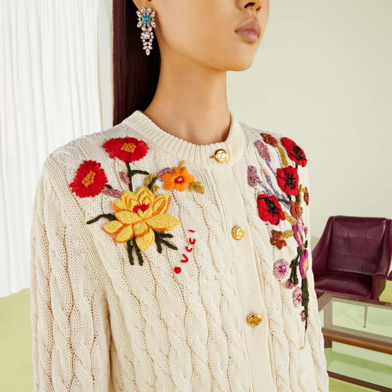 Gucci Women GG Lovelight Cotton Cardigan Embroidery White Floral Embroidery Crewneck