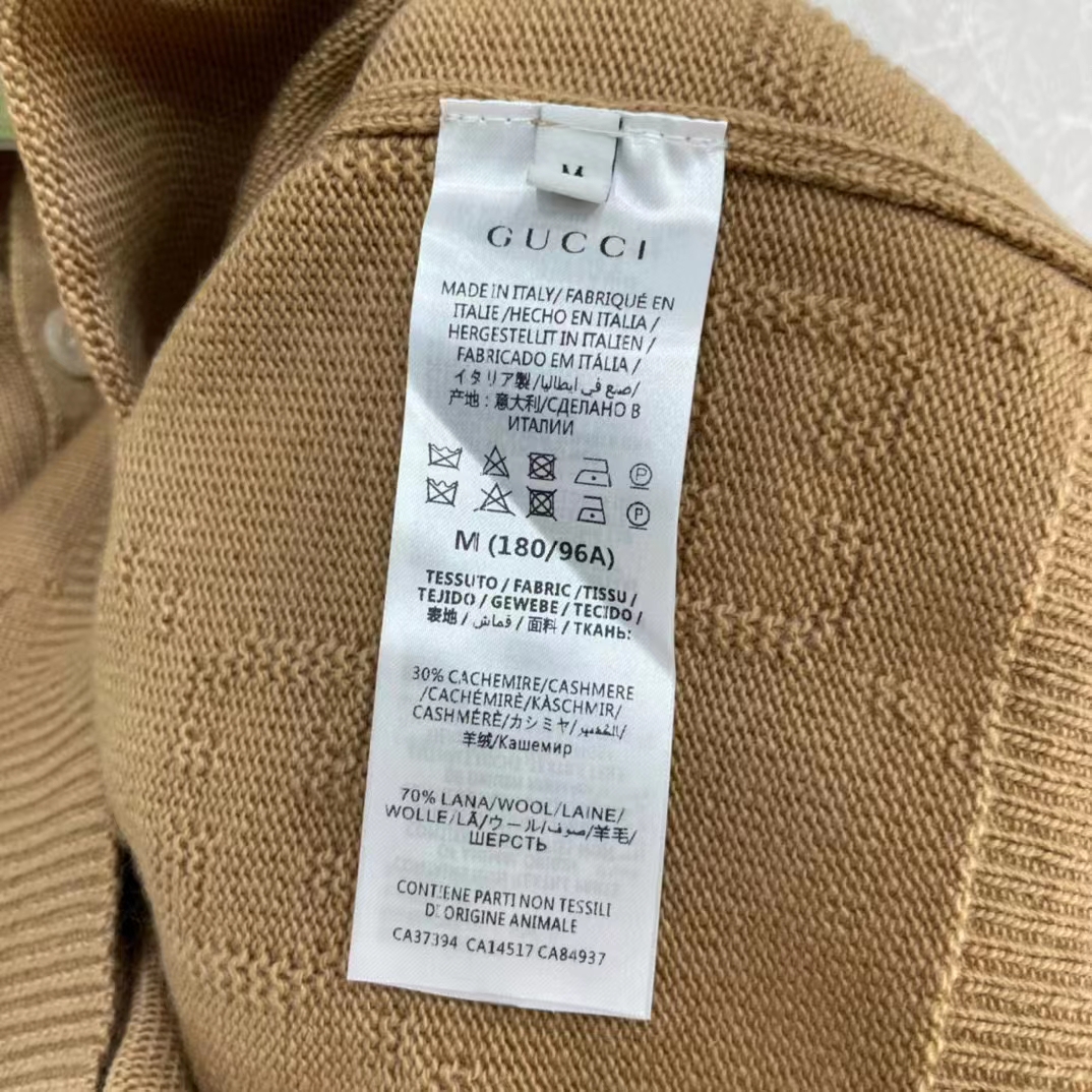 Gucci Men GG Wool Cardigan Beige V-Neck Collar Two Front Pockets