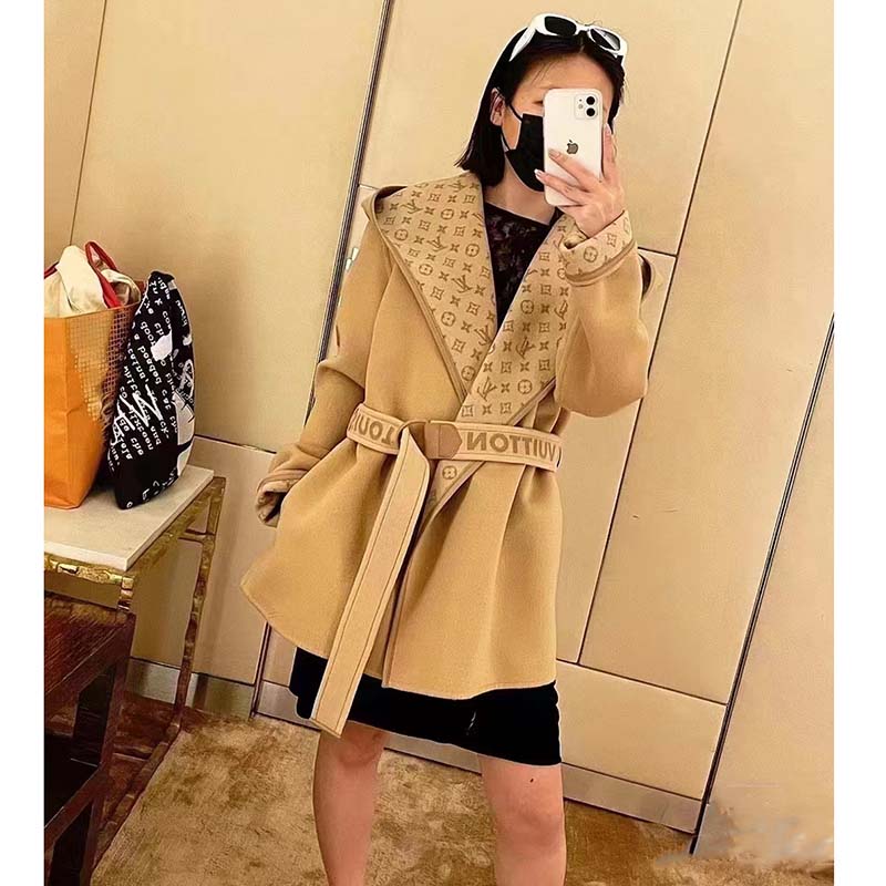 Louis Vuitton LV Women Signature Double Face Short Wrap Coat Wool-Silk Regular Fit