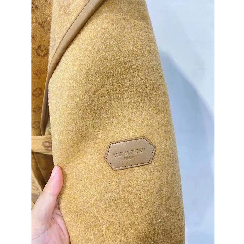 Louis Vuitton LV Women Signature Double Face Short Wrap Coat Wool-Silk Regular Fit