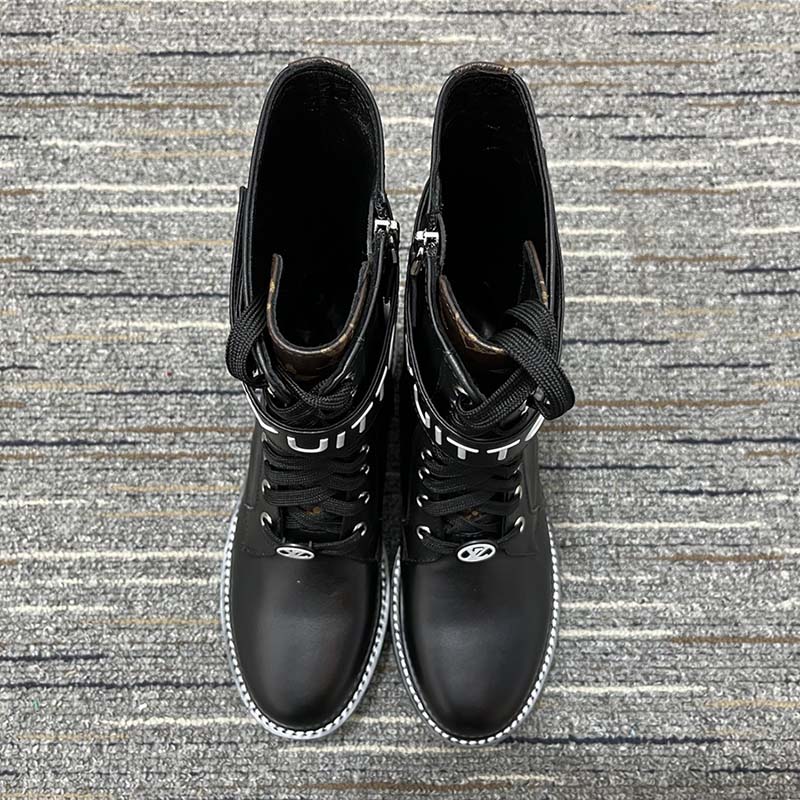 Louis Vuitton Unisex Territory Flat Ranger Black Calf Leather LV Circle Lace