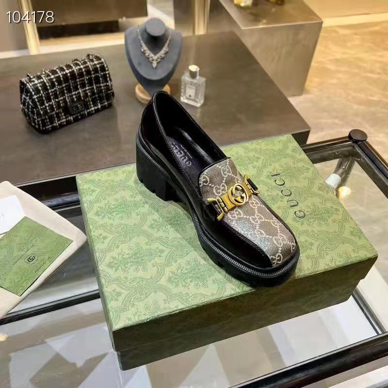 Gucci Women Loafer Interlocking G Black Leather Beige Ebony GG Supreme Canvas