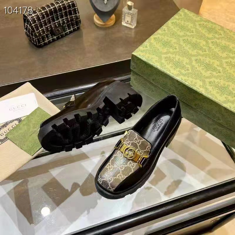 Gucci Women Loafer Interlocking G Black Leather Beige Ebony GG Supreme Canvas