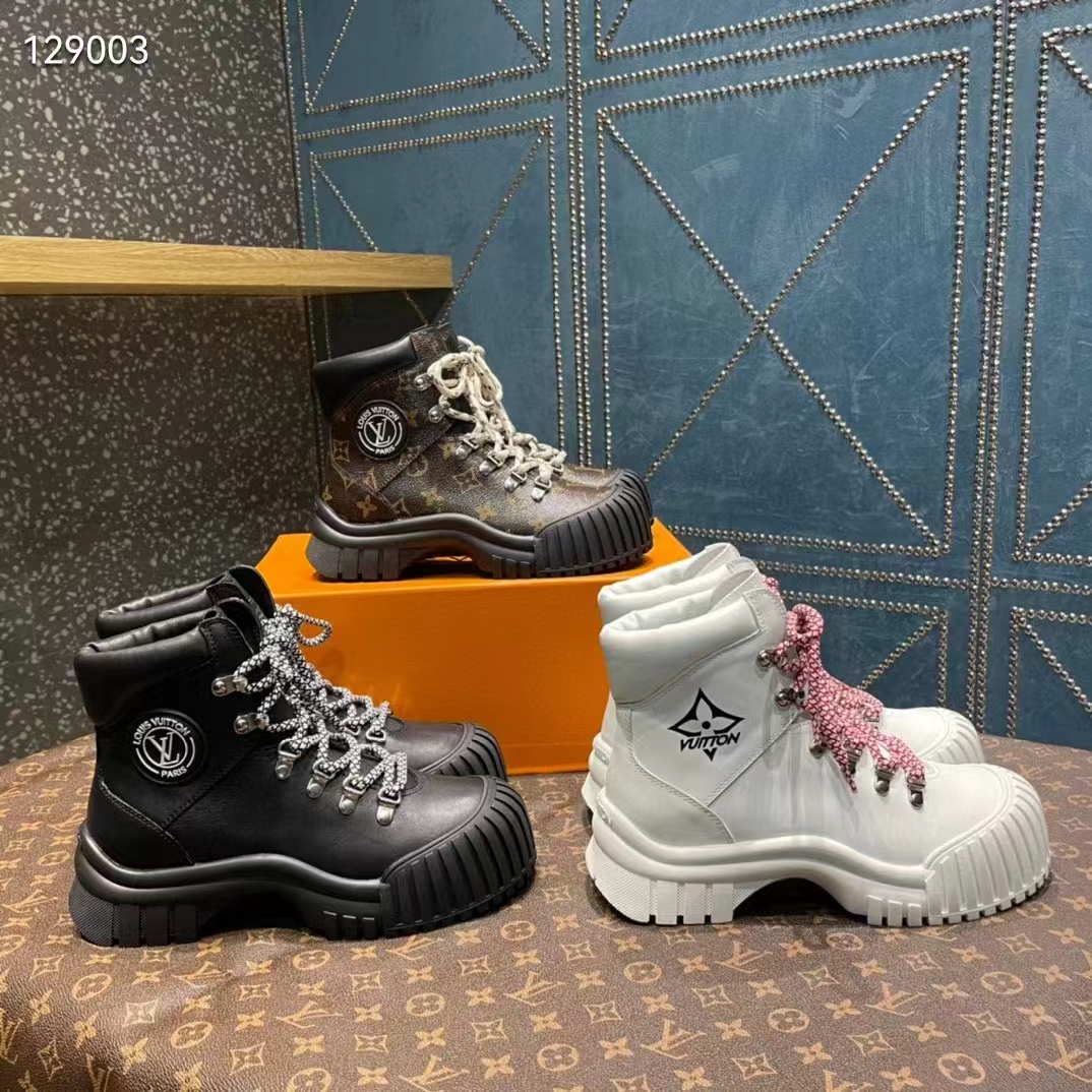 Louis Vuitton Women LV Ruby Flat Ranger Black Calf Leather Bicolor Laces Rubber