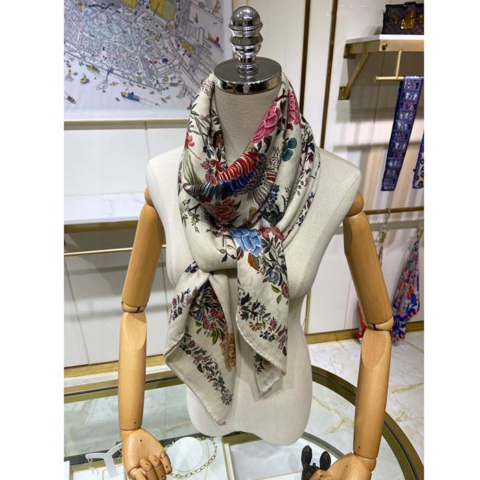 Dior Women CD Dior Jardin D’Hiver 90 Square Scarf White Multicolor Silk Twill