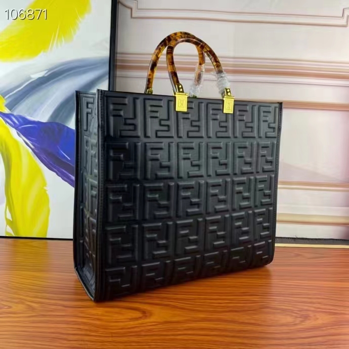 Fendi Women FF Sunshine Medium Black Leather Shopper