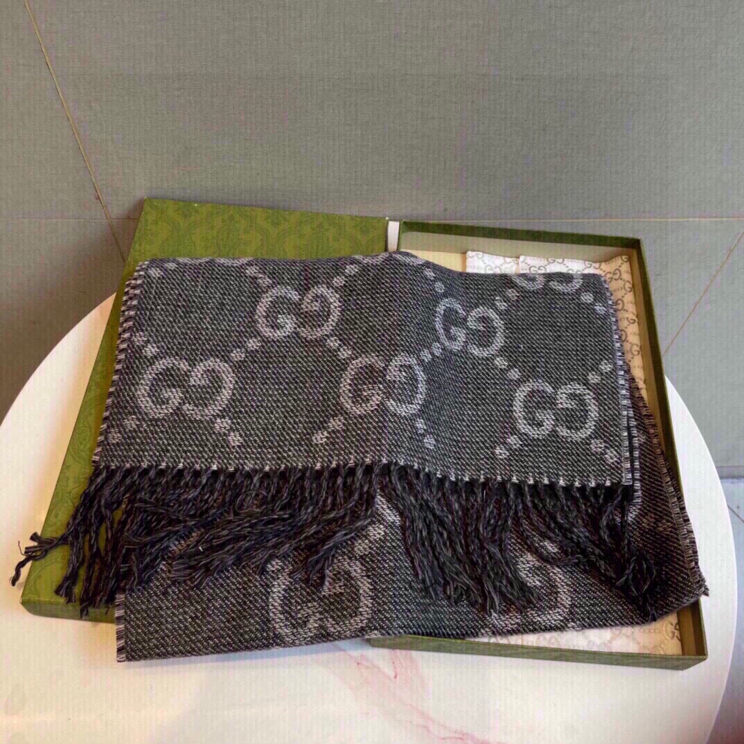 Gucci Unisex GG Jcquard Pattern Knit Scarf Tassels Grey Wool Light Grey GG