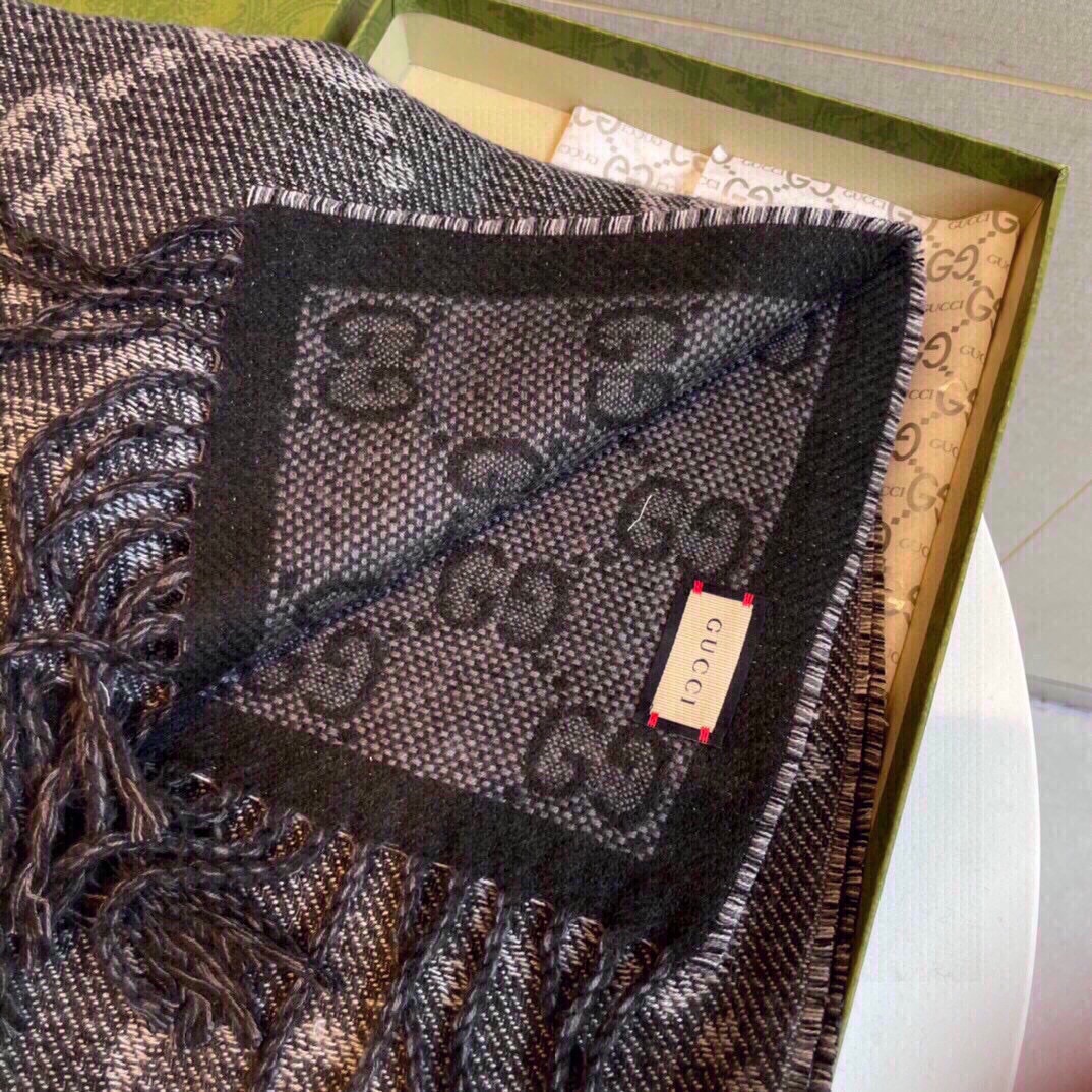 Gucci Unisex GG Jcquard Pattern Knit Scarf Tassels Grey Wool Light Grey GG