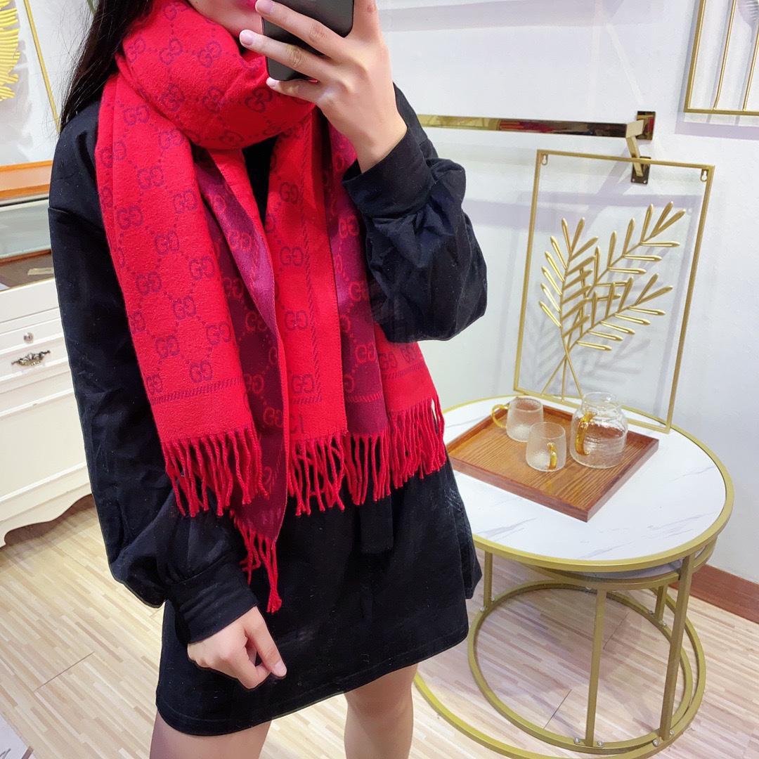 Gucci Women GG Jacquard Pattern Knitted Scarf Magenta Bordeaux GG Wool