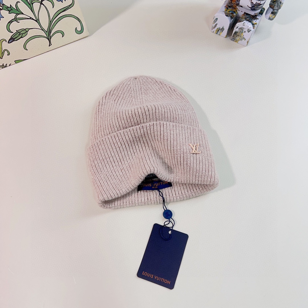 Louis Vuitton Unisex LV Ahead Beanie One Size Crème Beige Cashmere Enamel Initials