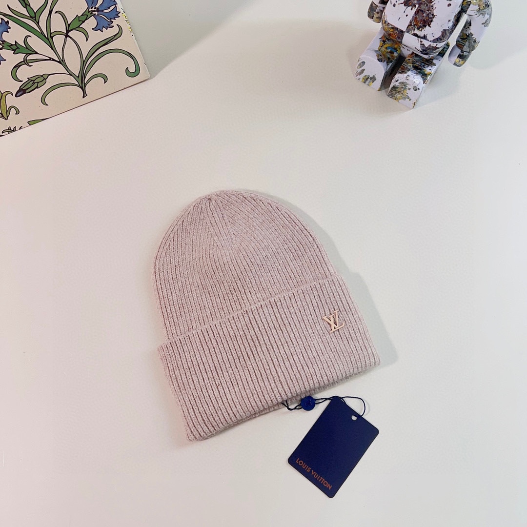 Louis Vuitton Unisex LV Ahead Beanie One Size Crème Beige Cashmere Enamel Initials