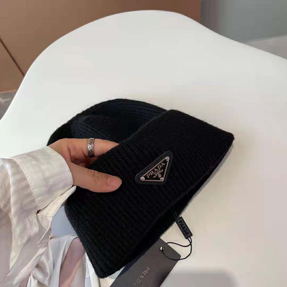 Prada Women Wool and Cashmere Beanie-Black