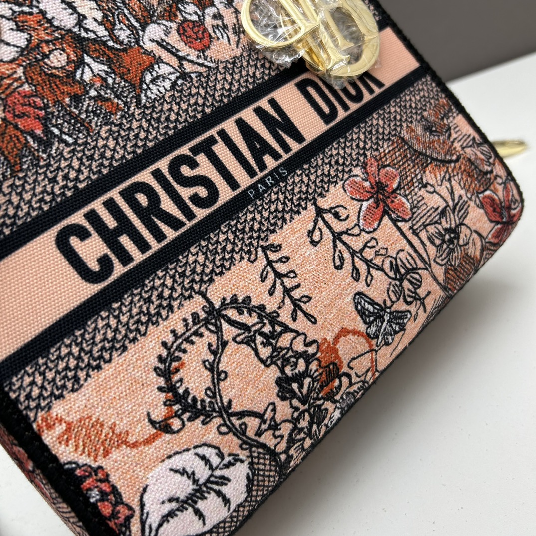 Dior Women CD Medium Lady D-Lite Bag Powder Pink Dior Jardin Magique Embroidery