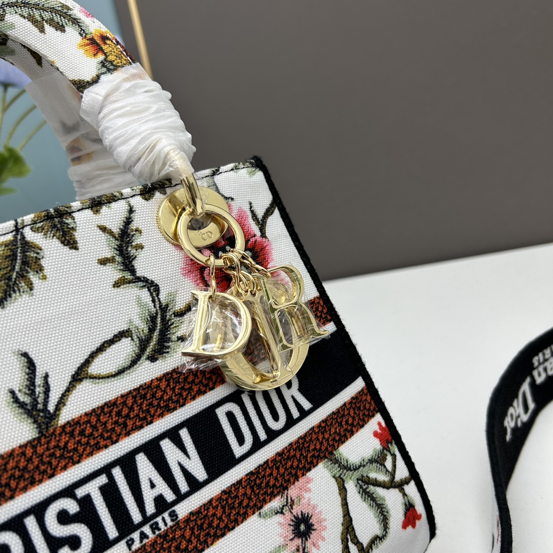 Dior Women CD Medium Lady D-Lite Bag White Multicolor Dior Petites Fleurs Embroidery