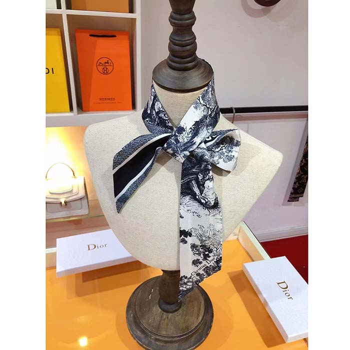 Dior Women CD Toile De Jouy Sauvage Mitzah Scarf Ivory Navy Blue Silk Twill