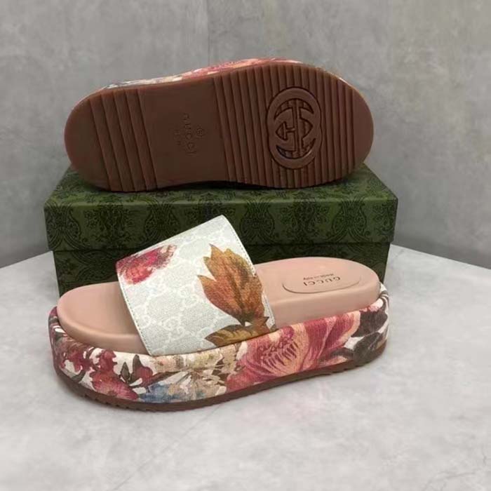 Gucci Unisex GG Flora Slide Sandal Multicolored Supreme Print Canvas Low Heel