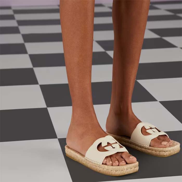 Gucci Unisex Interlocking G Cut-Out Slide Sandals White Leather Flat 2 cm Heel