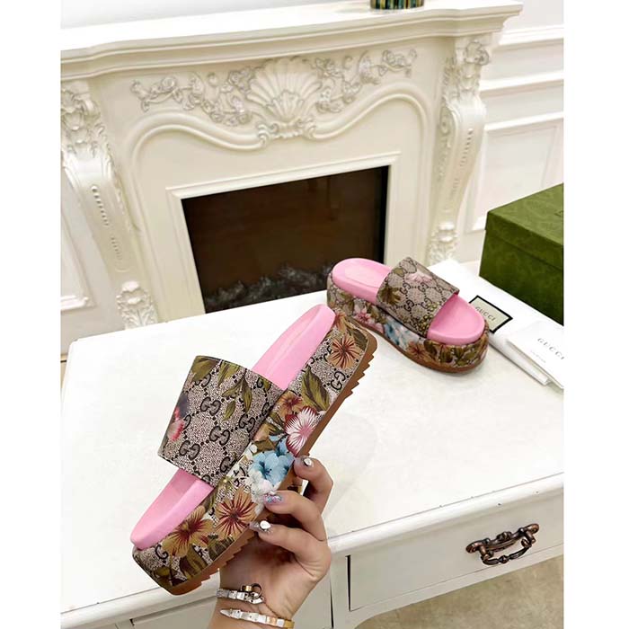 Gucci Unisex Online Exclusive Flora Sandal Multicolor GG Supreme Flora Print Canvas