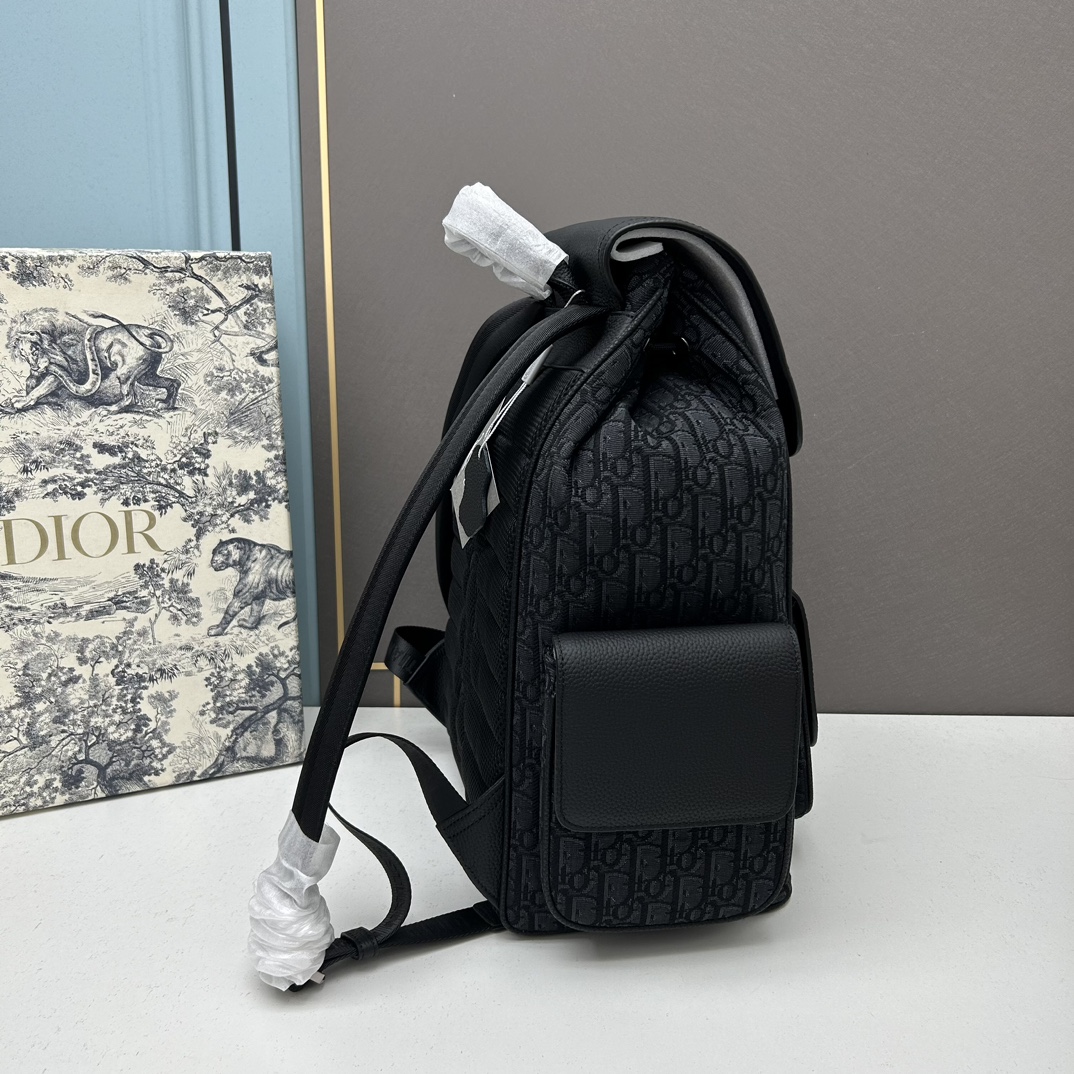 Dior Unisex CD Saddle Backpack Black Dior Oblique Jacquard Grained Calfskin