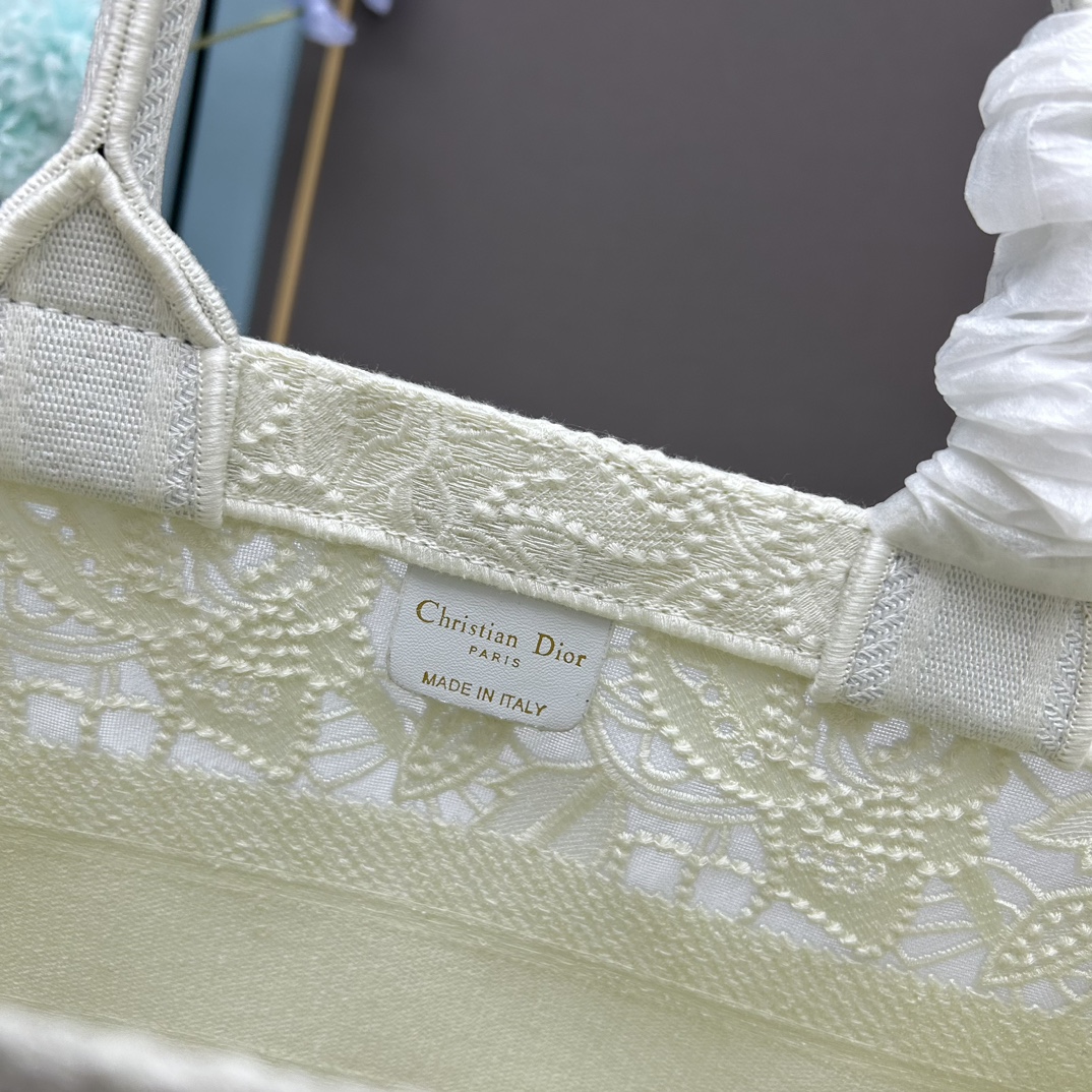 Dior Women CD Medium Dior Book Tote White Multicolor D-Lace Embroidery Macramé