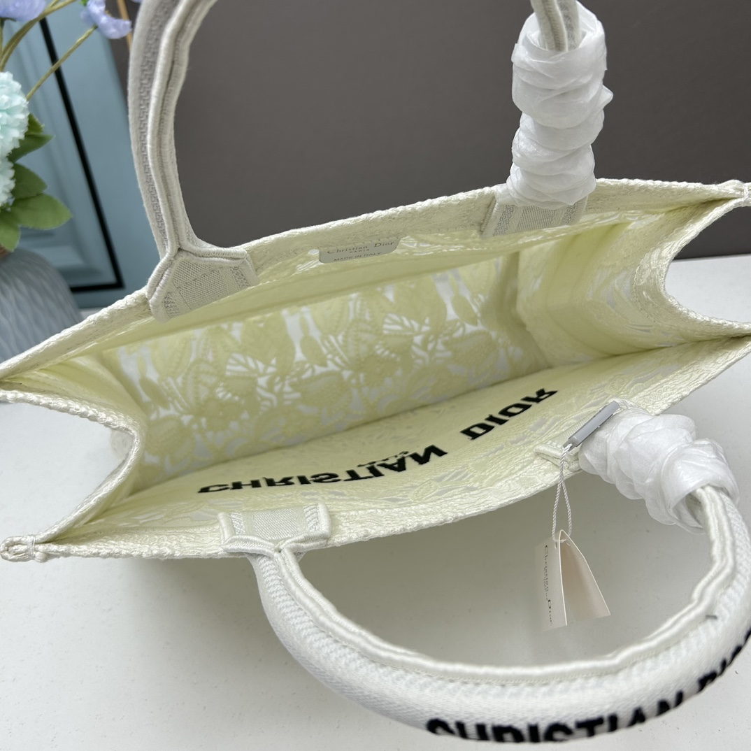 Dior Women CD Medium Dior Book Tote White Multicolor D-Lace Embroidery Macramé