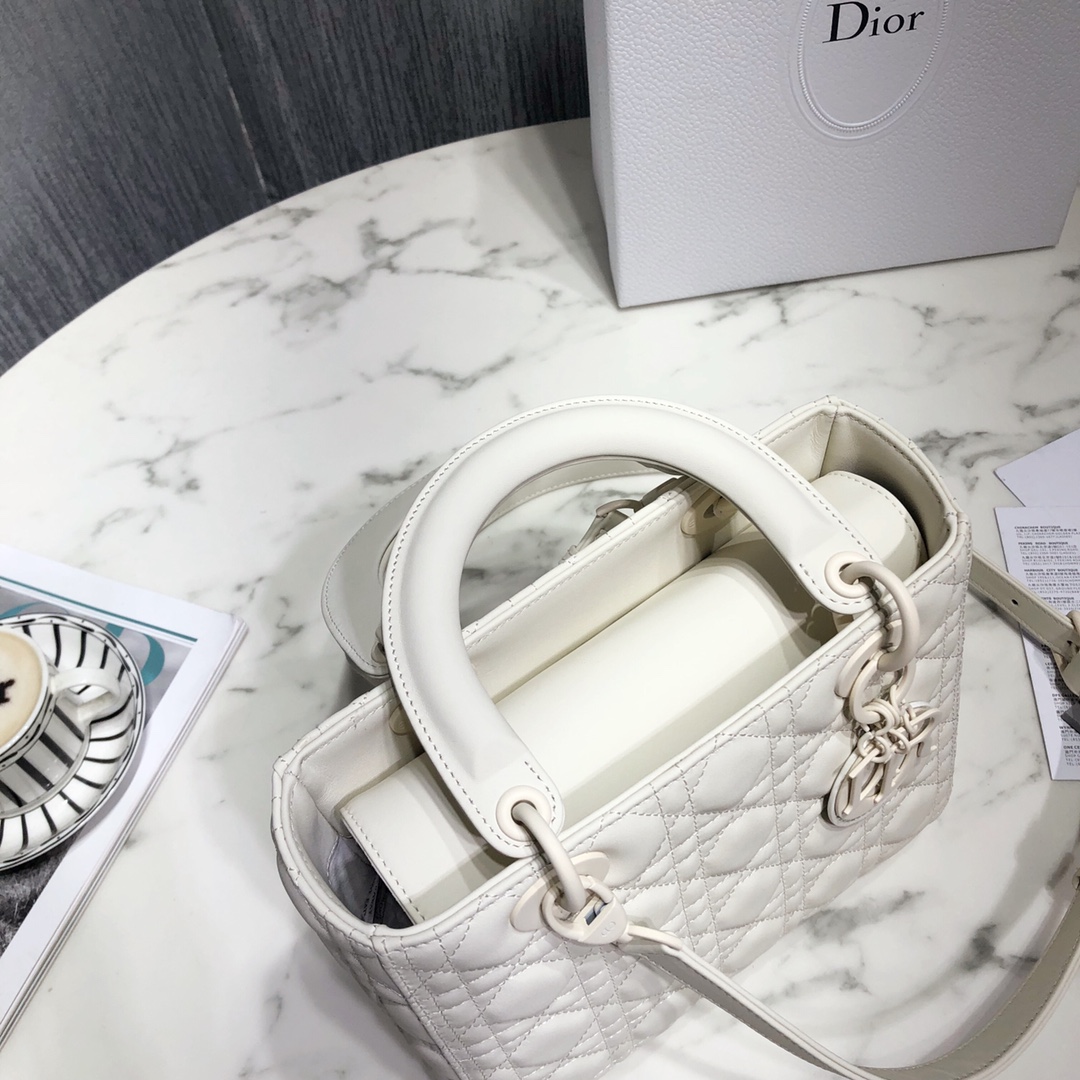 Dior Women CD Medium Lady Dior Bag Latte Cannage Lambskin