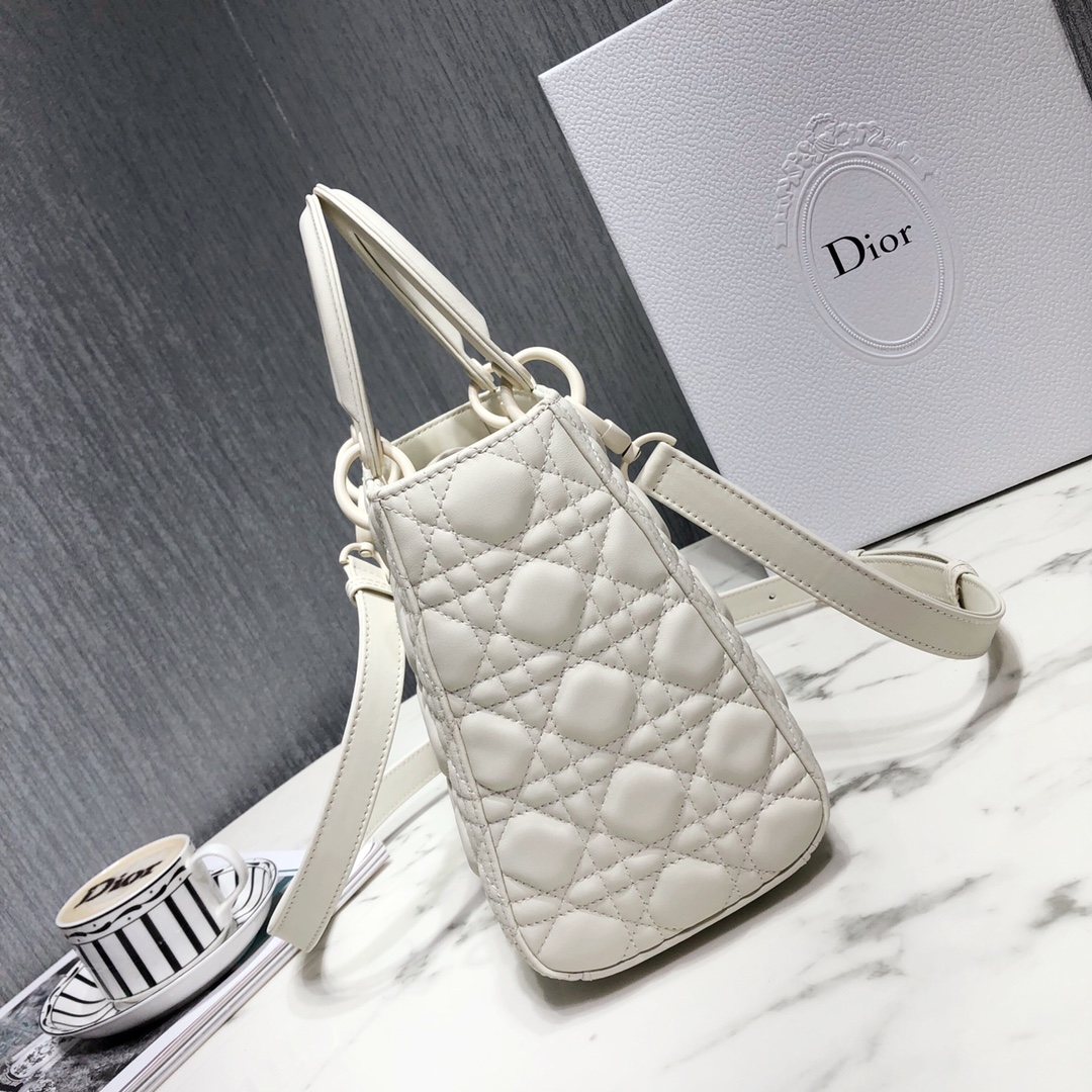 Dior Women CD Medium Lady Dior Bag Latte Cannage Lambskin
