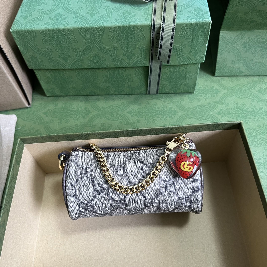 Gucci GG Unisex Coin Purse Double G Strawberry Beige Ebony GG Supreme Canvas