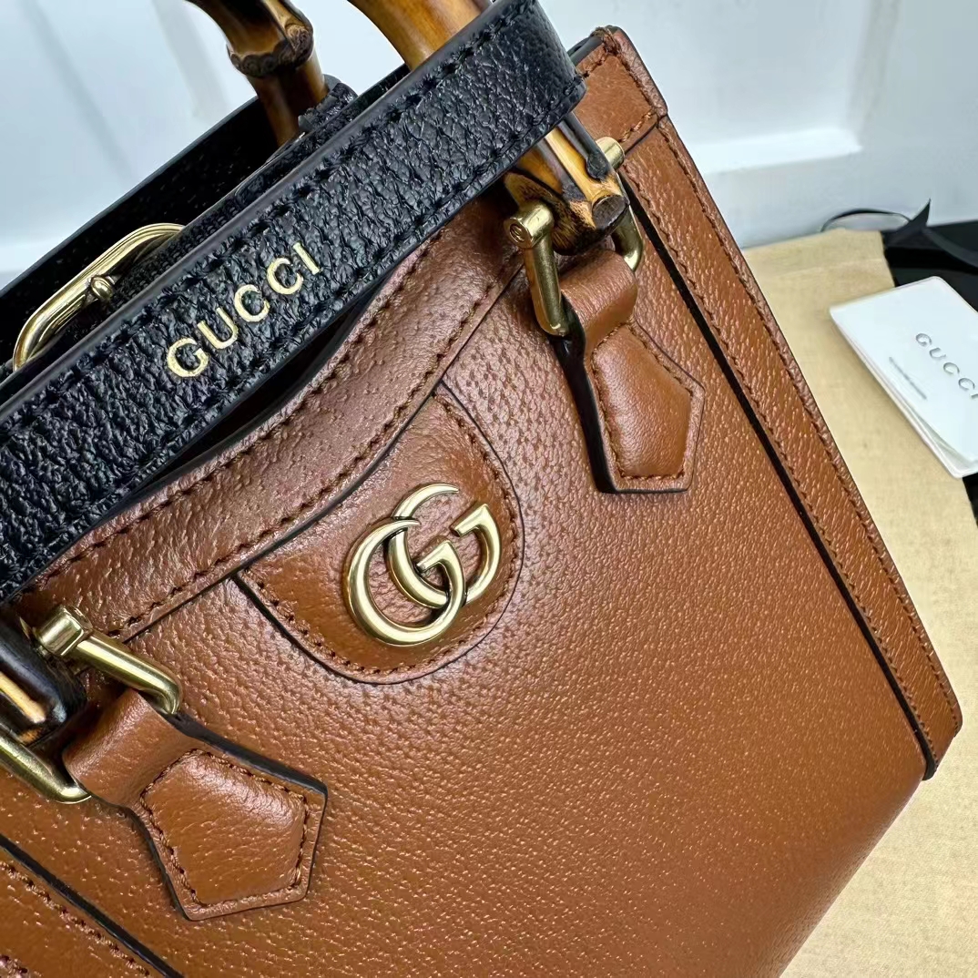 Gucci GG Women Gucci Diana Mini Tote Bag Double G Cuir Leather