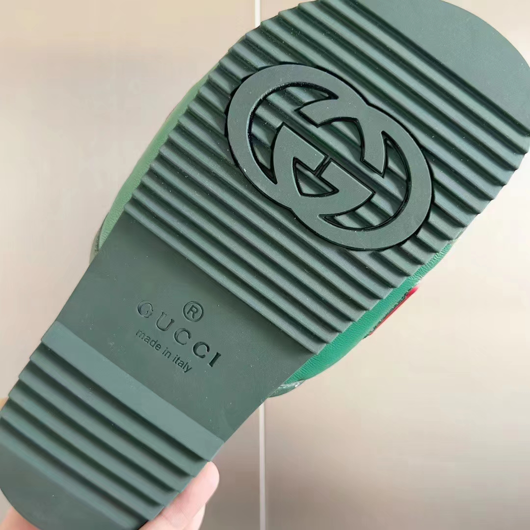 Gucci Unisex GG Slide Sandal Green Red Leather Script Rubber Flat 1 CM Heel