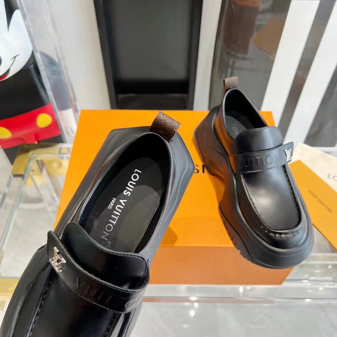 Louis Vuitton Unisex LV Archlight 2.0 Platform Loafer Black Glazed Calf Leather