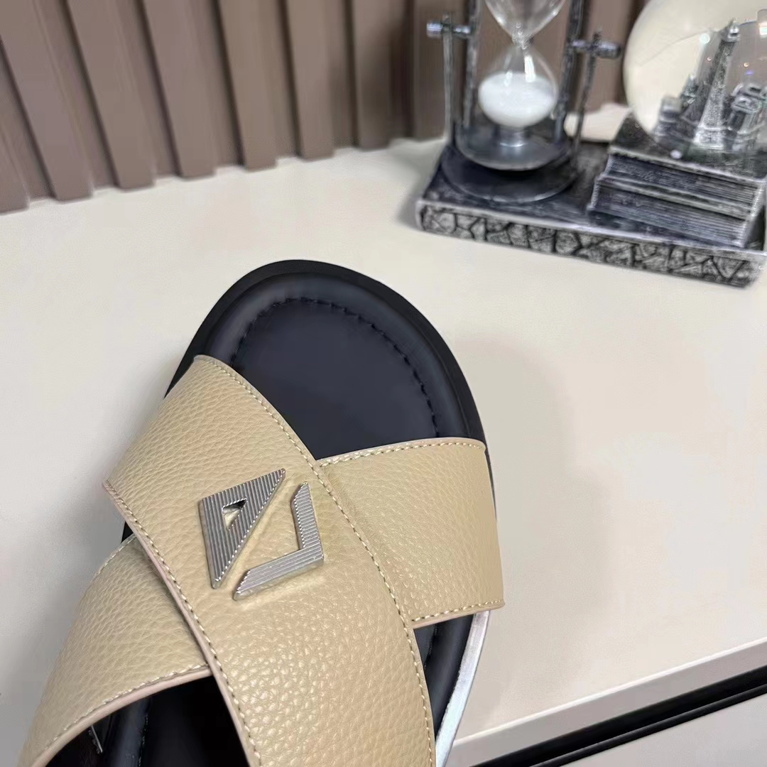 Dior Unisex CD Dior Alias Sandal Beige Grained Calfskin Black Calfskin Insole