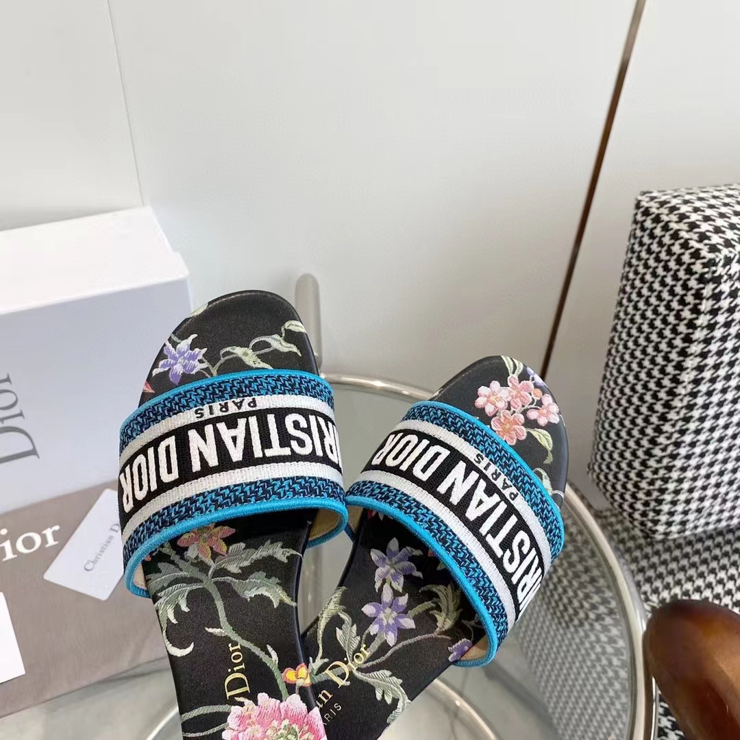 Dior Women CD Dway Slide Black Multicolor Embroidered Cotton Dior Petites Fleurs