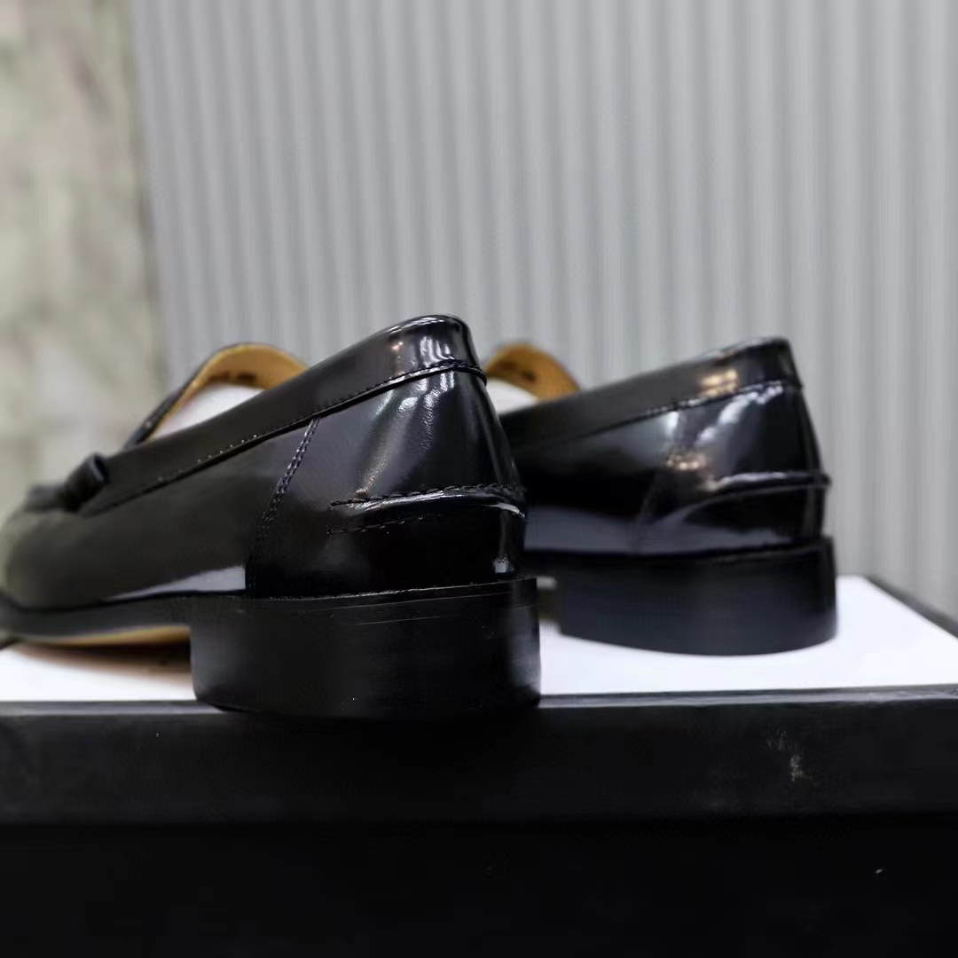 Gucci Unisex GG Interlocking G Loafer Black Leather Flat 1.5 CM Heel
