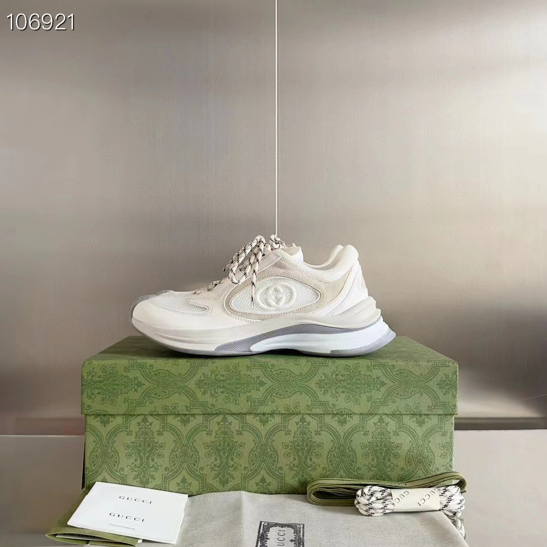 Gucci Unisex Run Sneaker White Suede Interlocking G Bi-Color Rubbe Low Heel