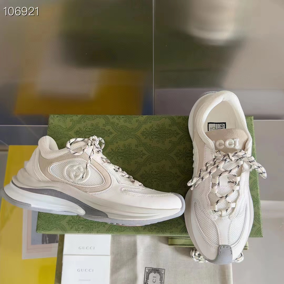Gucci Unisex Run Sneaker White Suede Interlocking G Bi-Color Rubbe Low Heel