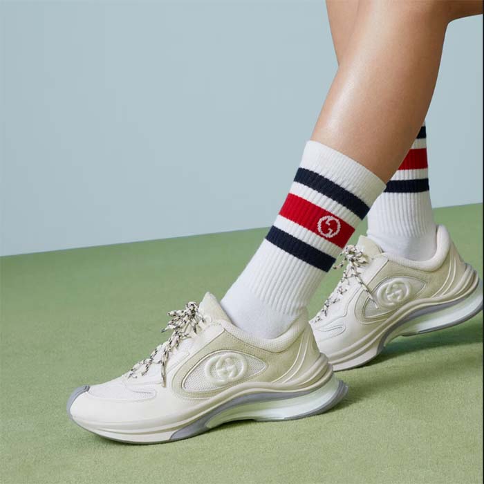 Gucci Unisex Run Sneaker White Suede Interlocking G Bi-Color Rubbe Low Heel