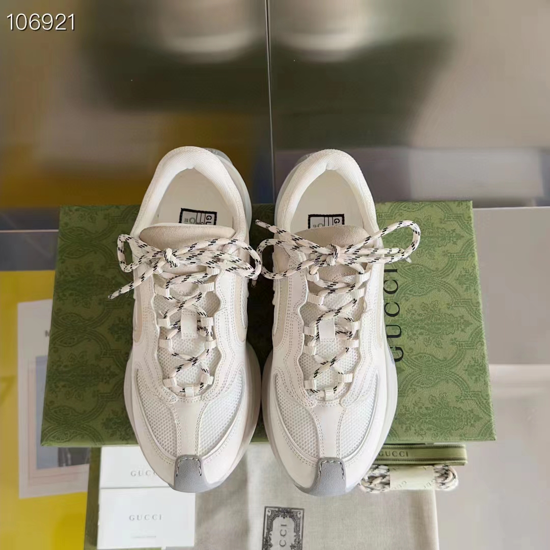 Gucci Unisex Run Sneaker White Suede Interlocking G Bi-Color Rubbe Low Heel